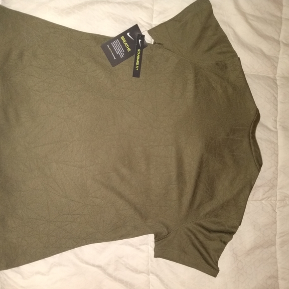 🚩NWT Nike Dri Fit Shirt Women's Size L - Picture 2 of 8